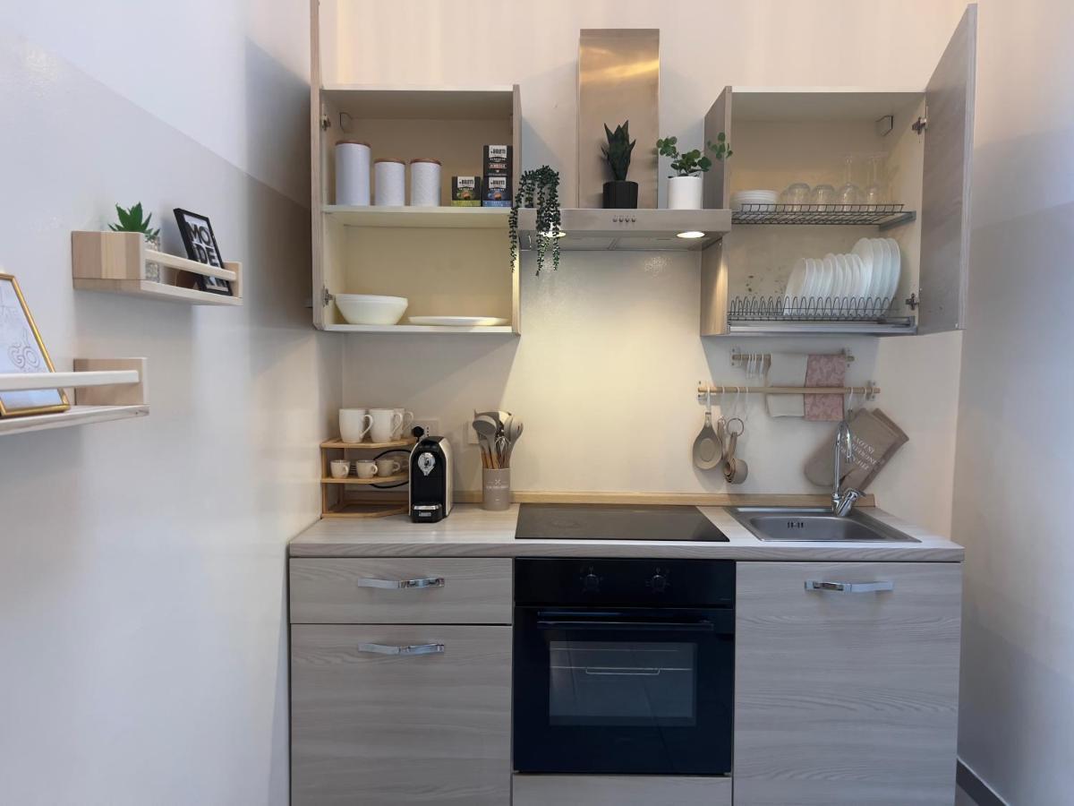 Regina Milano In Porta Romana 3 - Sky Tv, Wifi & Breakfast Box Apartment Exterior photo
